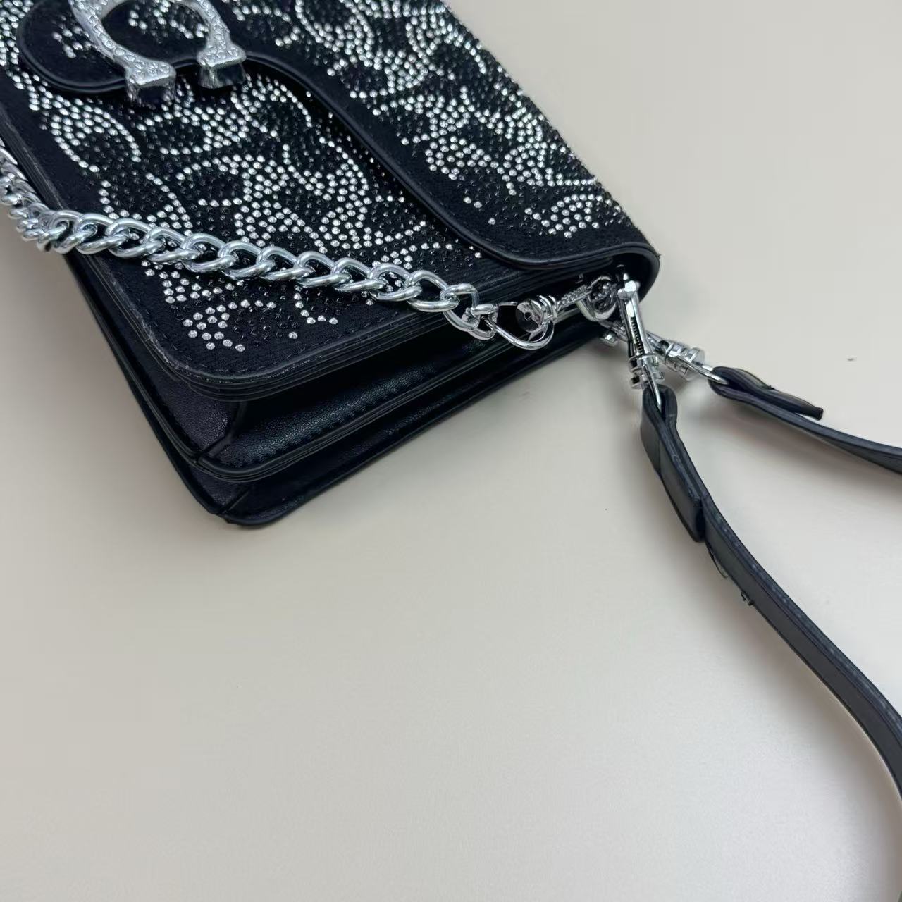 Tabby Chain Shoulder Bag