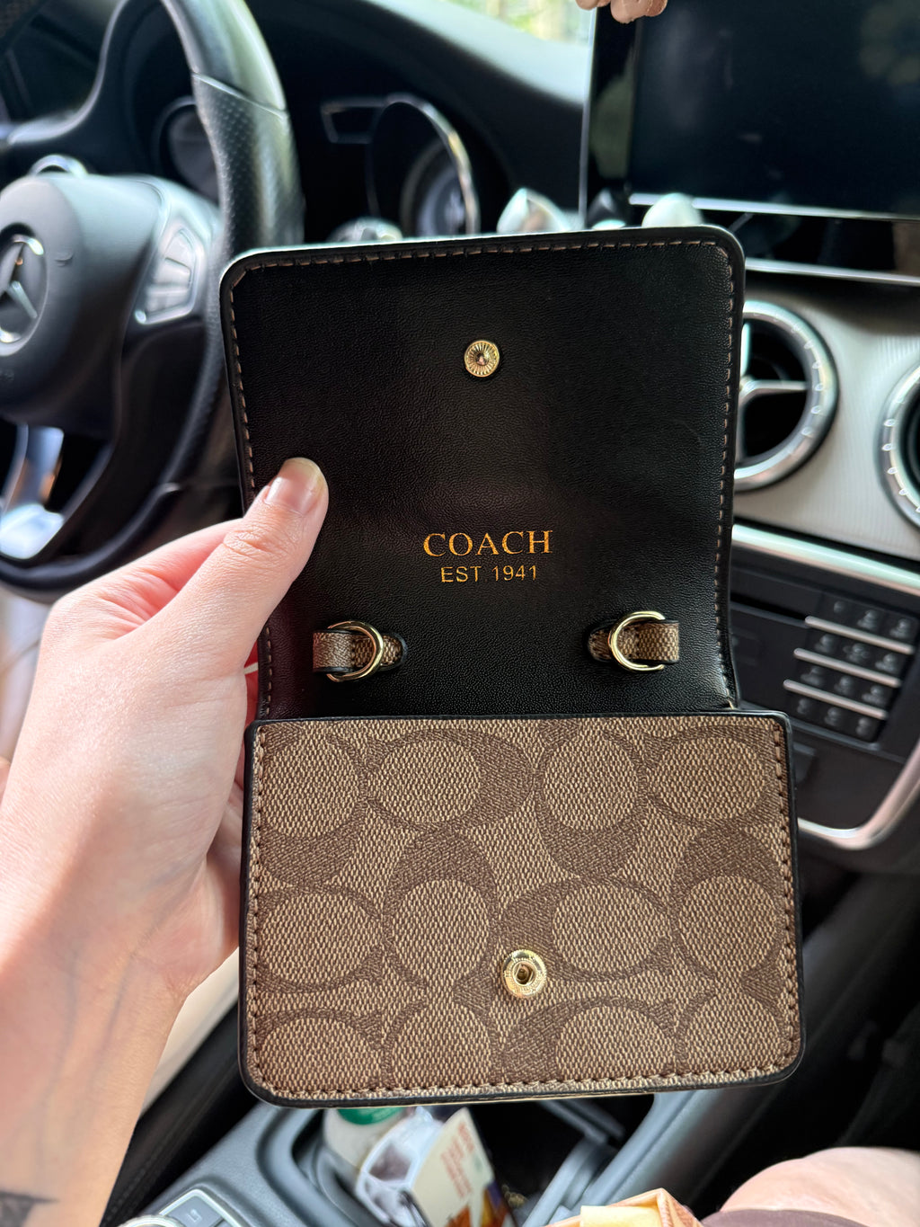 chain-strap wallet – SourcedByuu