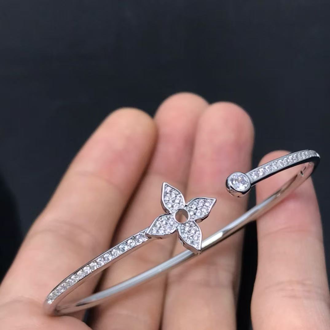 Louis *Idylle Blossom Twist 18K Diamond Bracelet