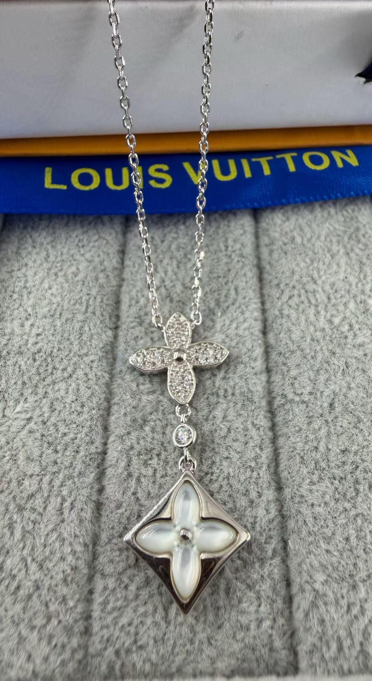 L&V Necklace
