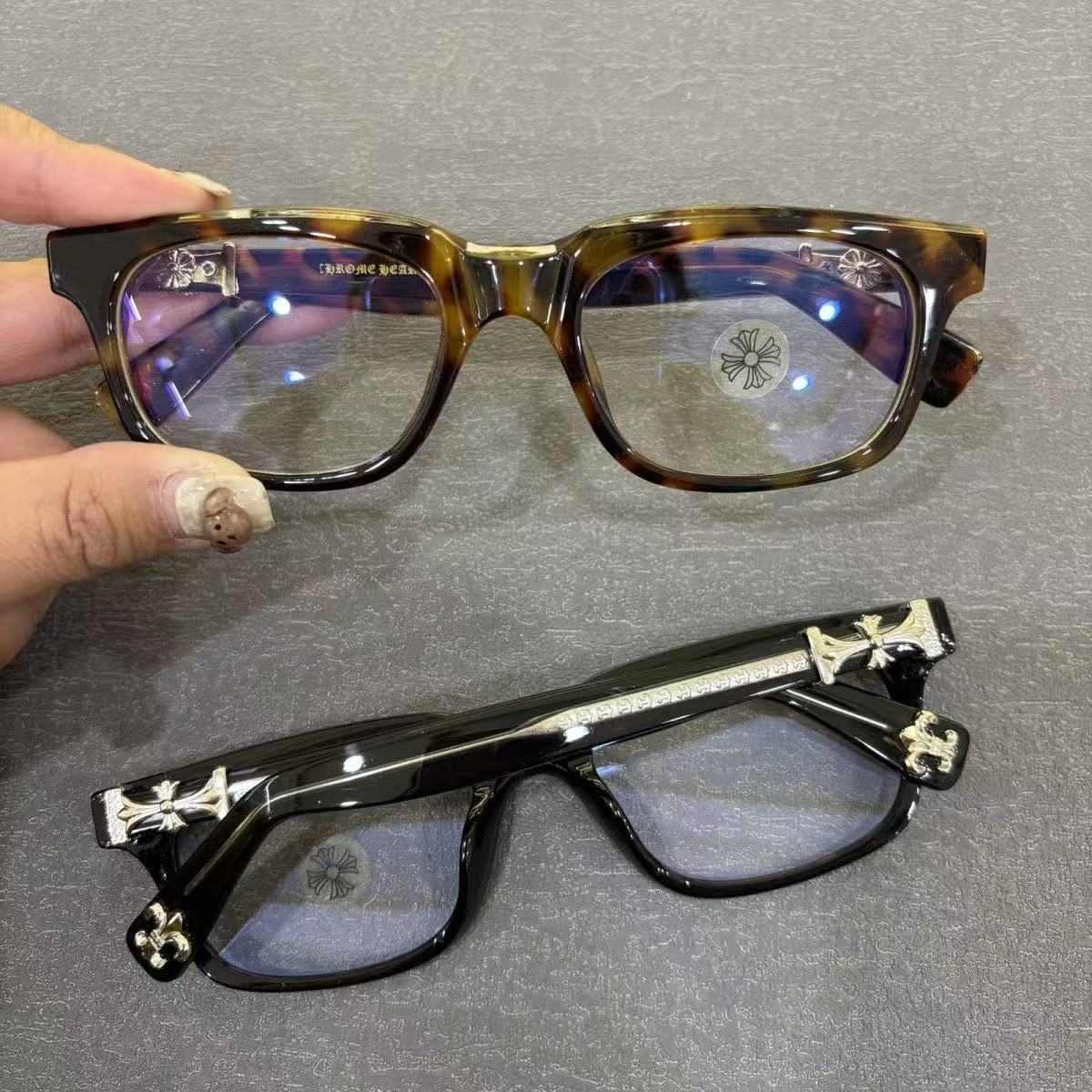 CH Iris Full-Rim Glasses