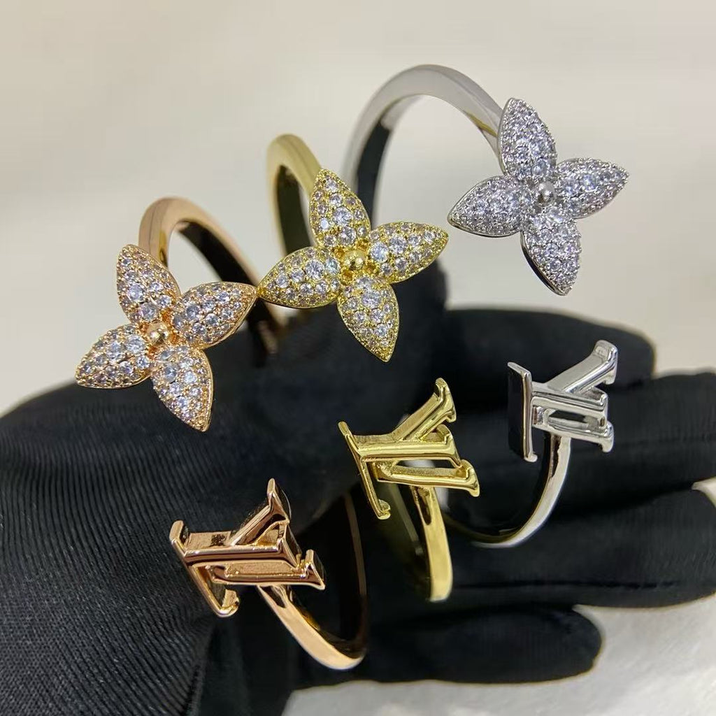 Louis*Classic Letter Star Monogram Bracelet