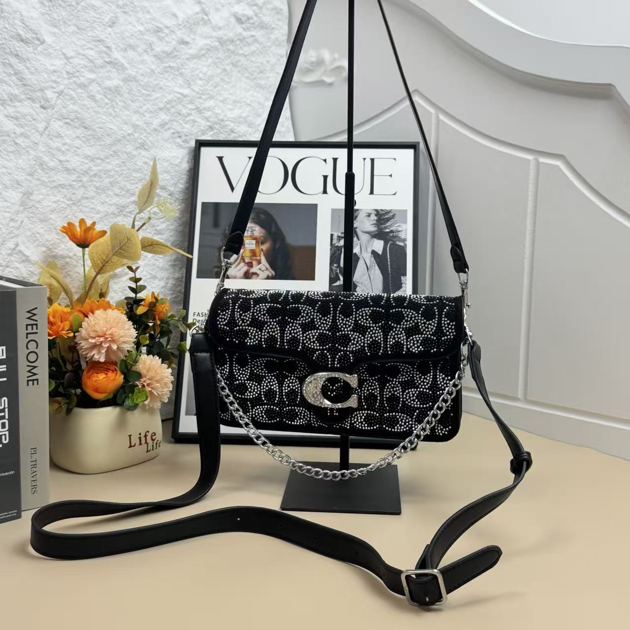 Tabby Chain Shoulder Bag