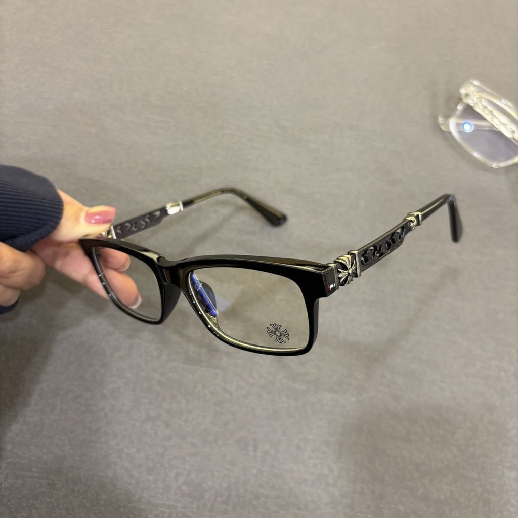 CH full-frame glasses