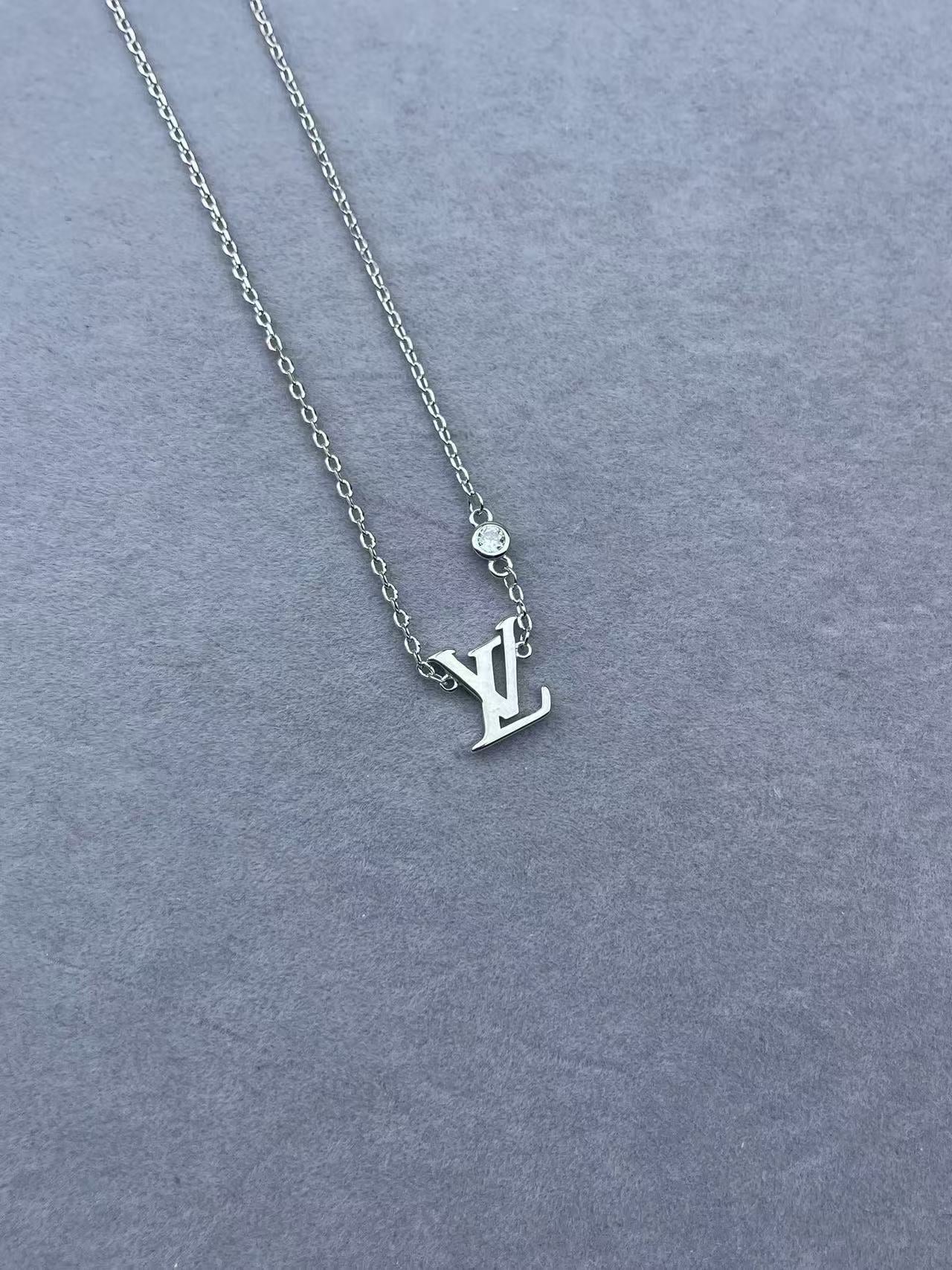 LOUIS*IDYLLE BLOSSOM logo Necklace