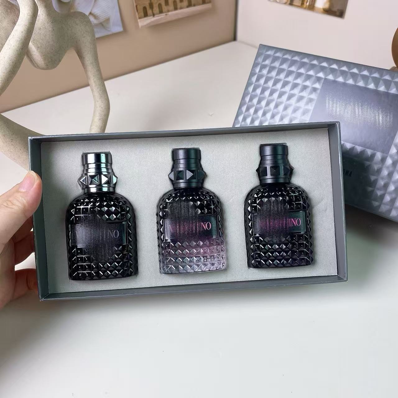 VAL gift set