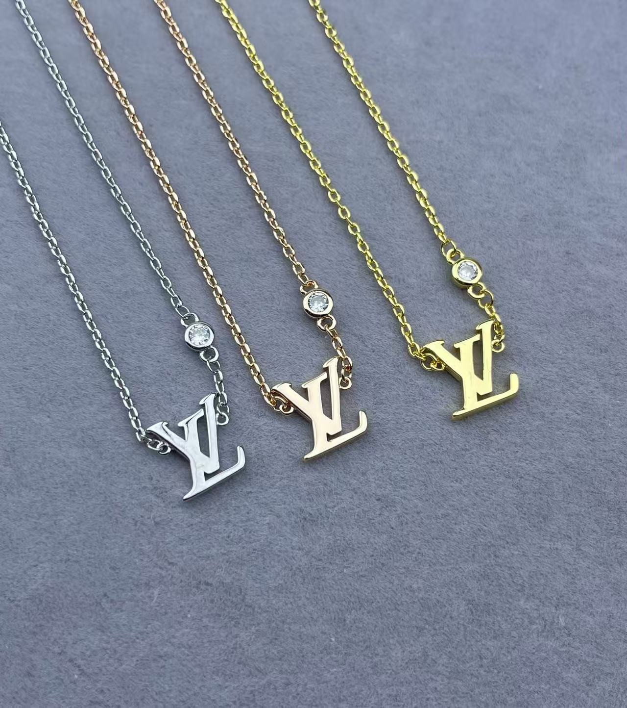 LOUIS*IDYLLE BLOSSOM logo Necklace