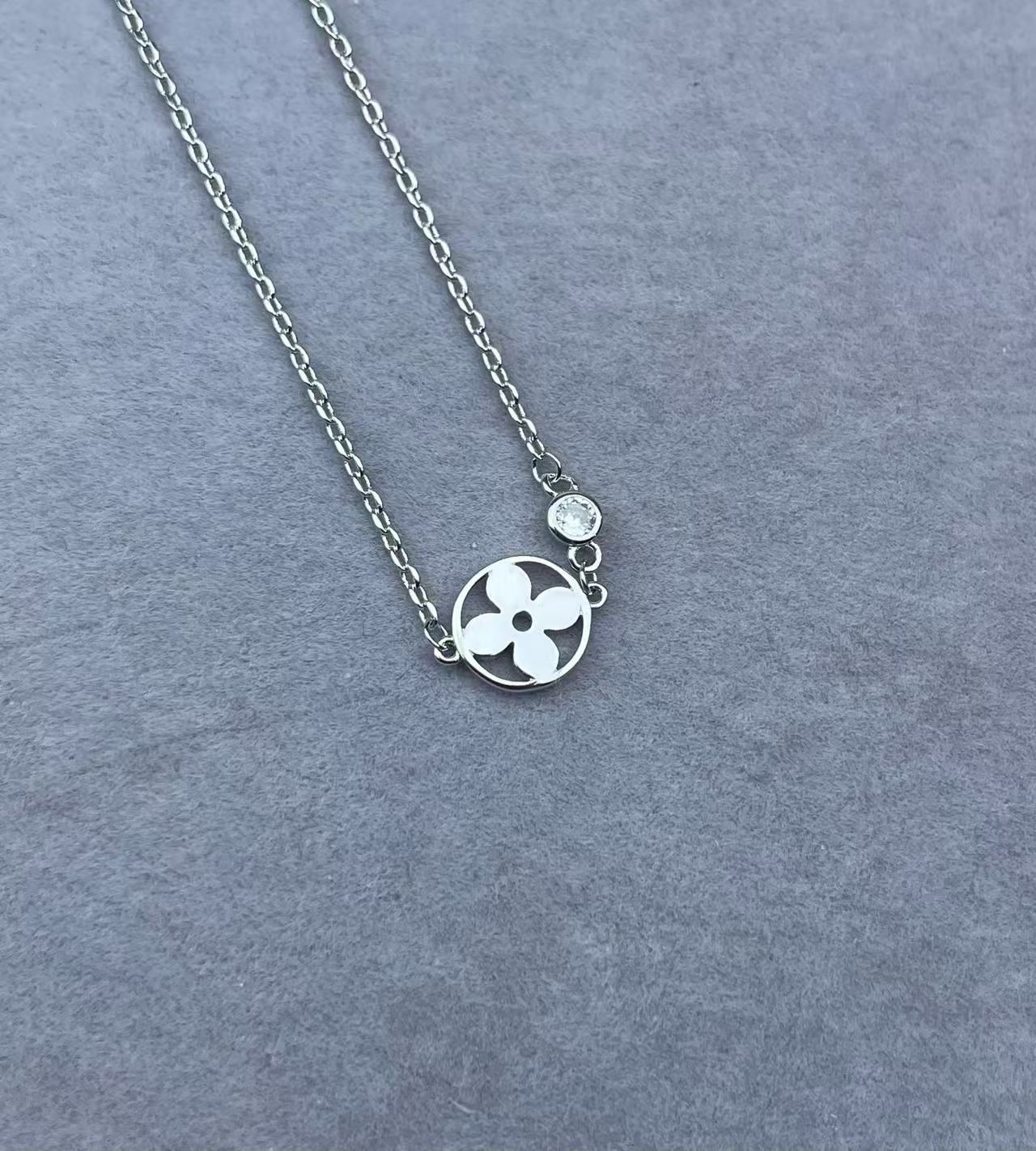 LOUIS* Idylle Blossom Necklace