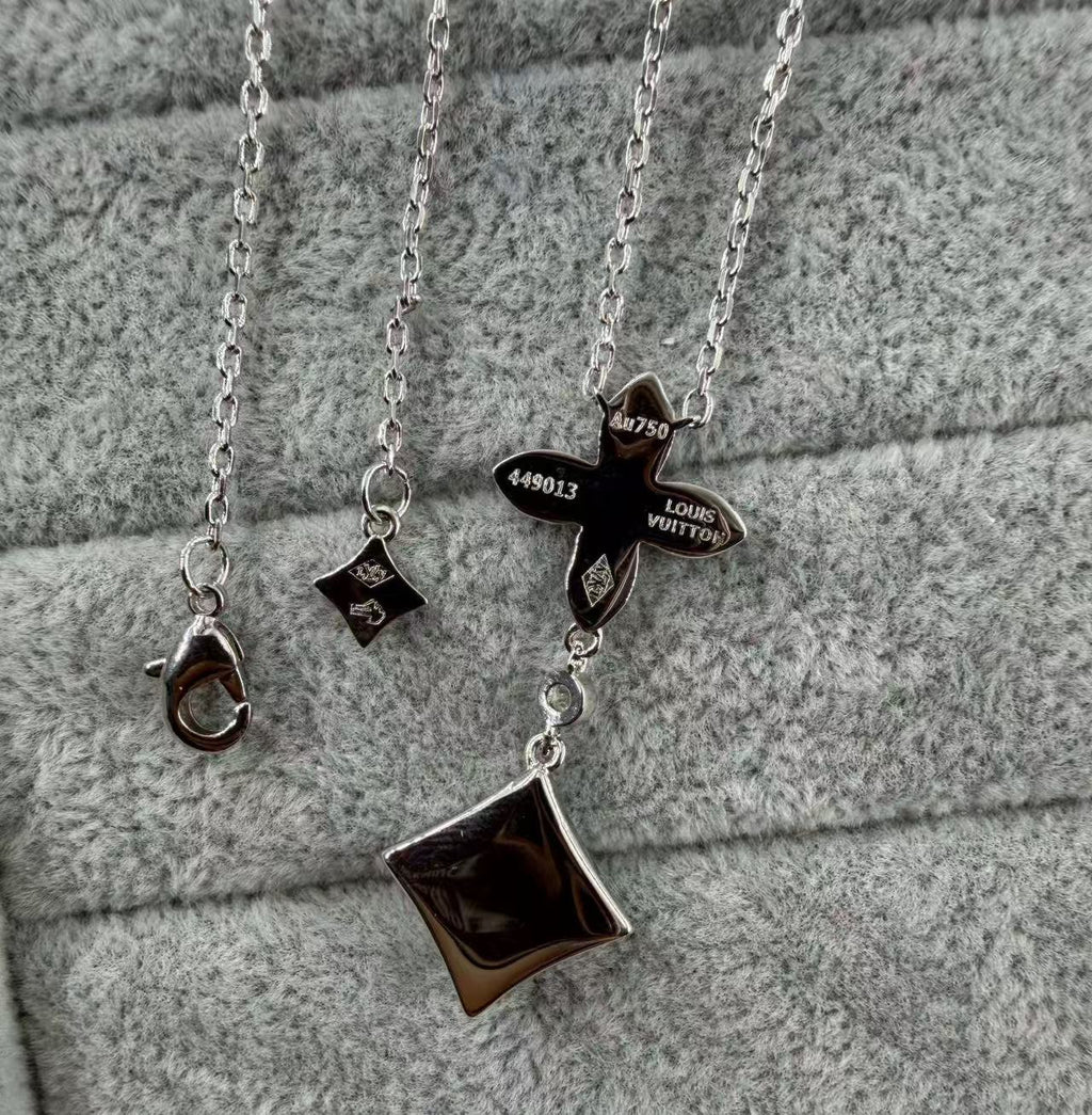 L&V Necklace