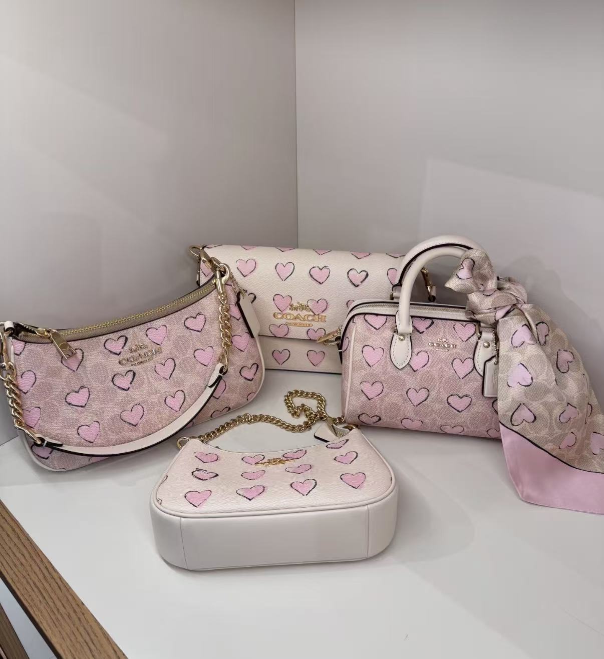 Valentine’s Limited Edition C Bag 【TOP】Gift Box Edition