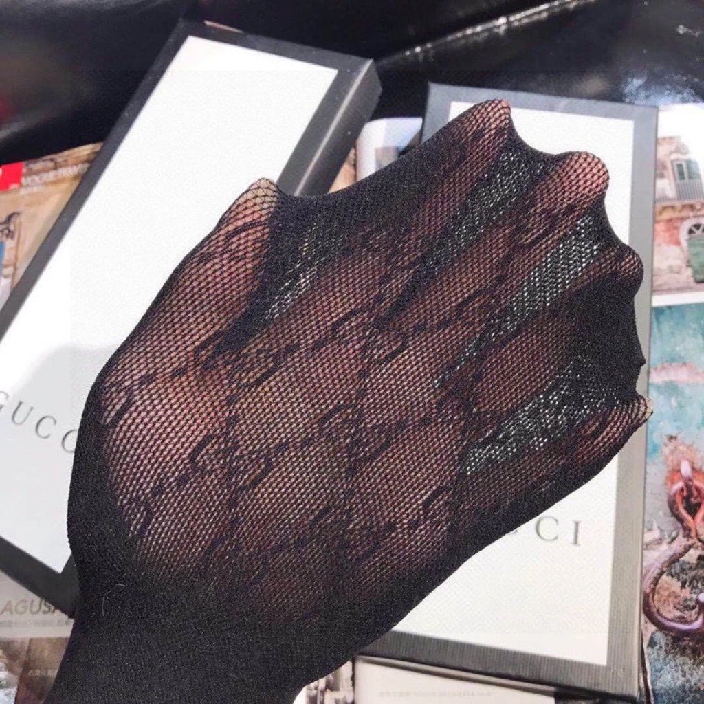 GG-fishnet tights