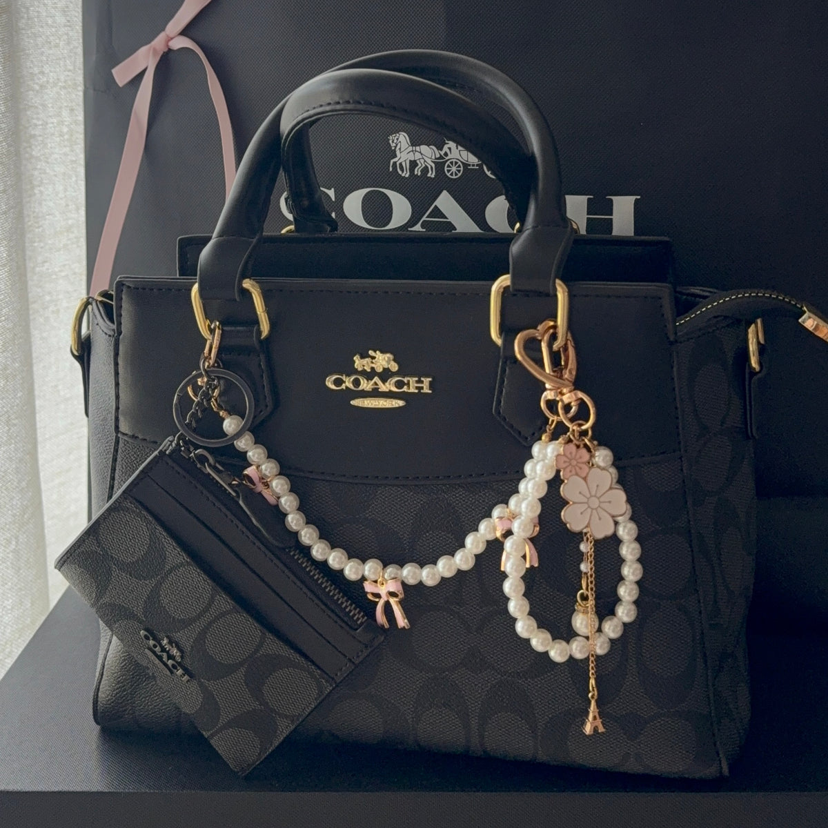 Darcie With Charm （Black)
