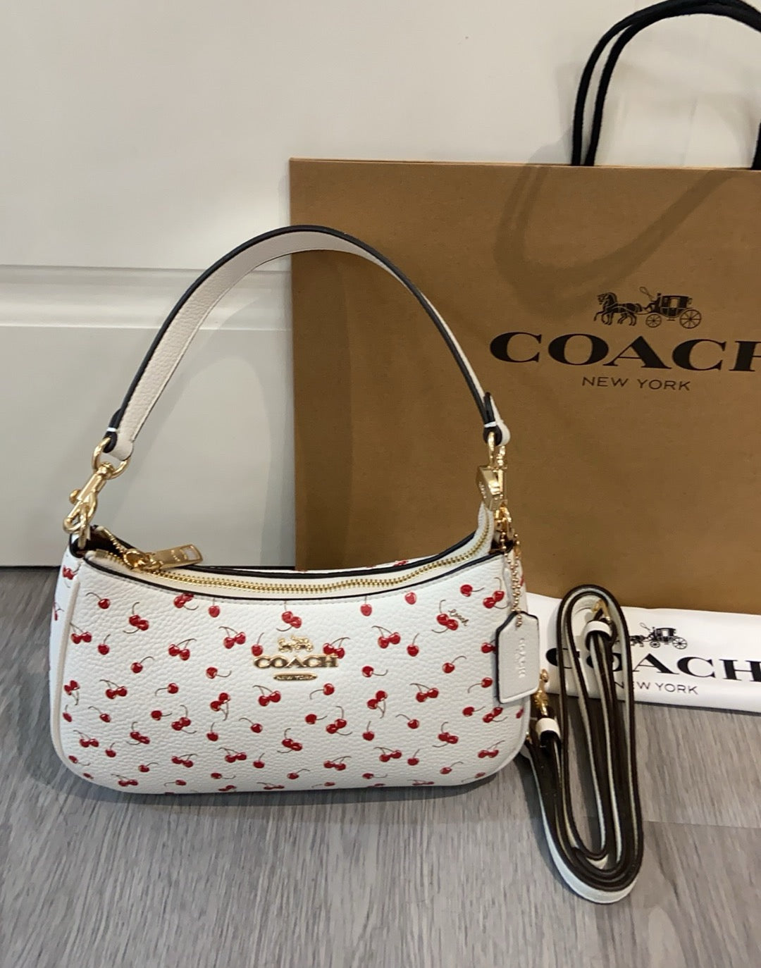 【Top】Cherry Teri V2 with box