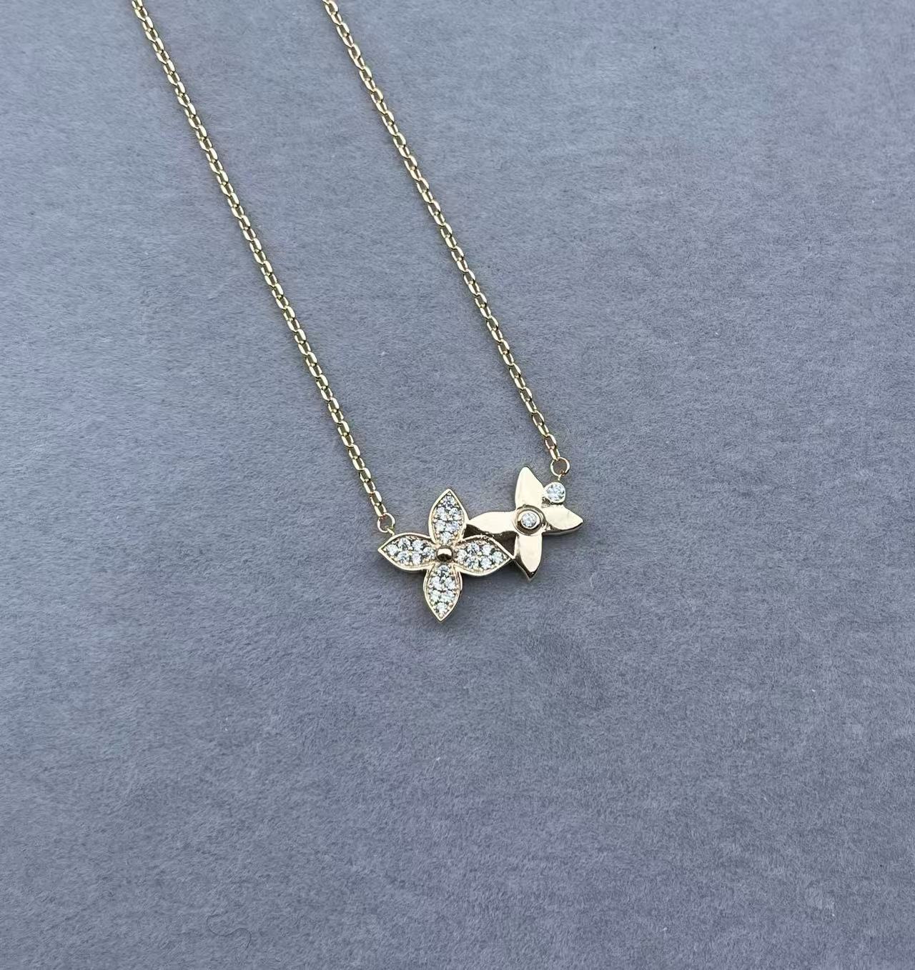 LOUIS* STAR BLOSSOM Necklace