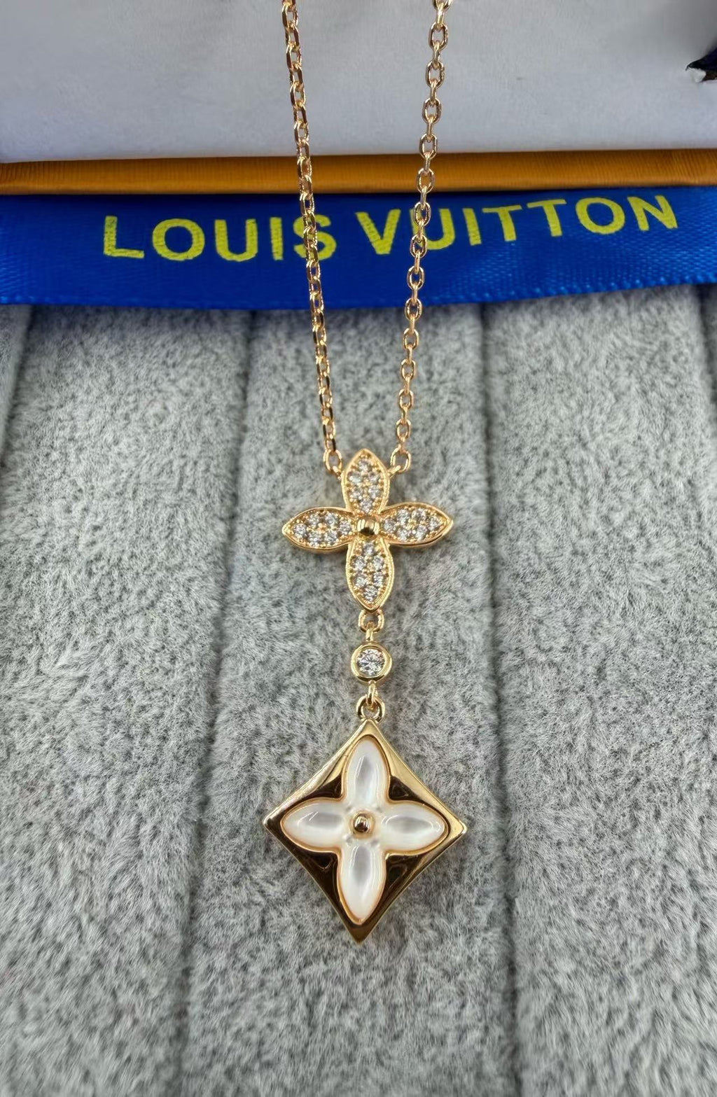 L&V Necklace