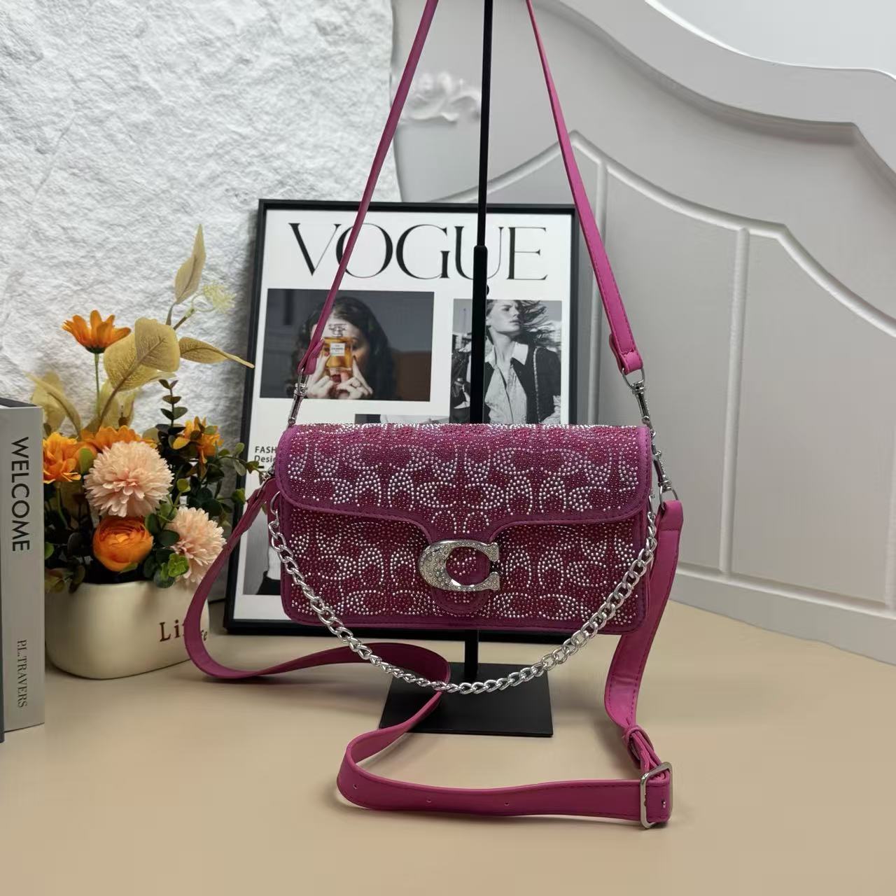 Tabby Chain Shoulder Bag