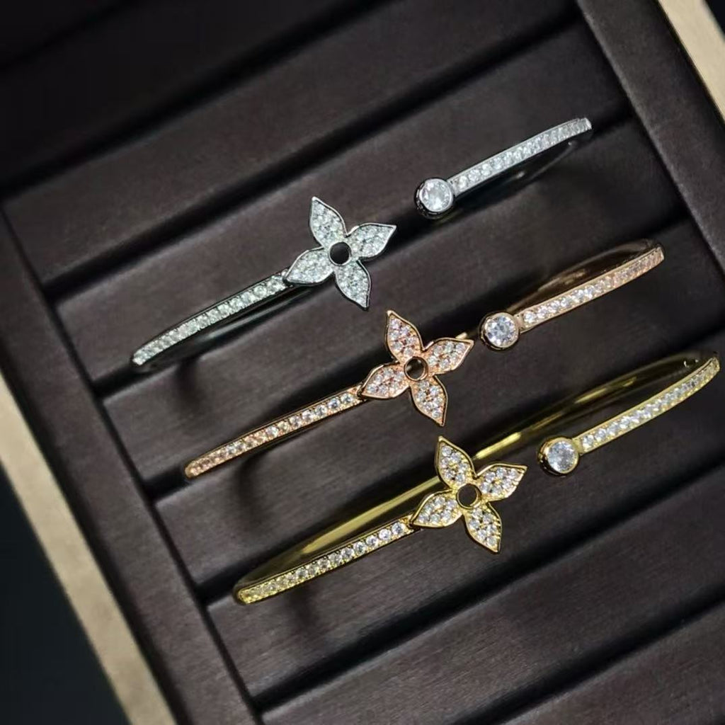 Louis *Idylle Blossom Twist 18K Diamond Bracelet